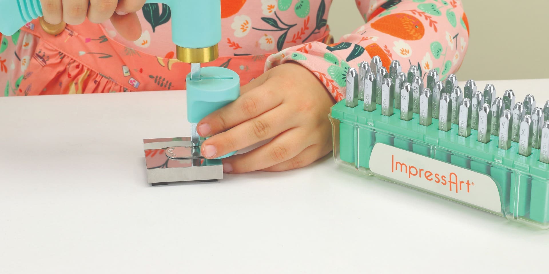 Impress Kids Nail Artist Kit